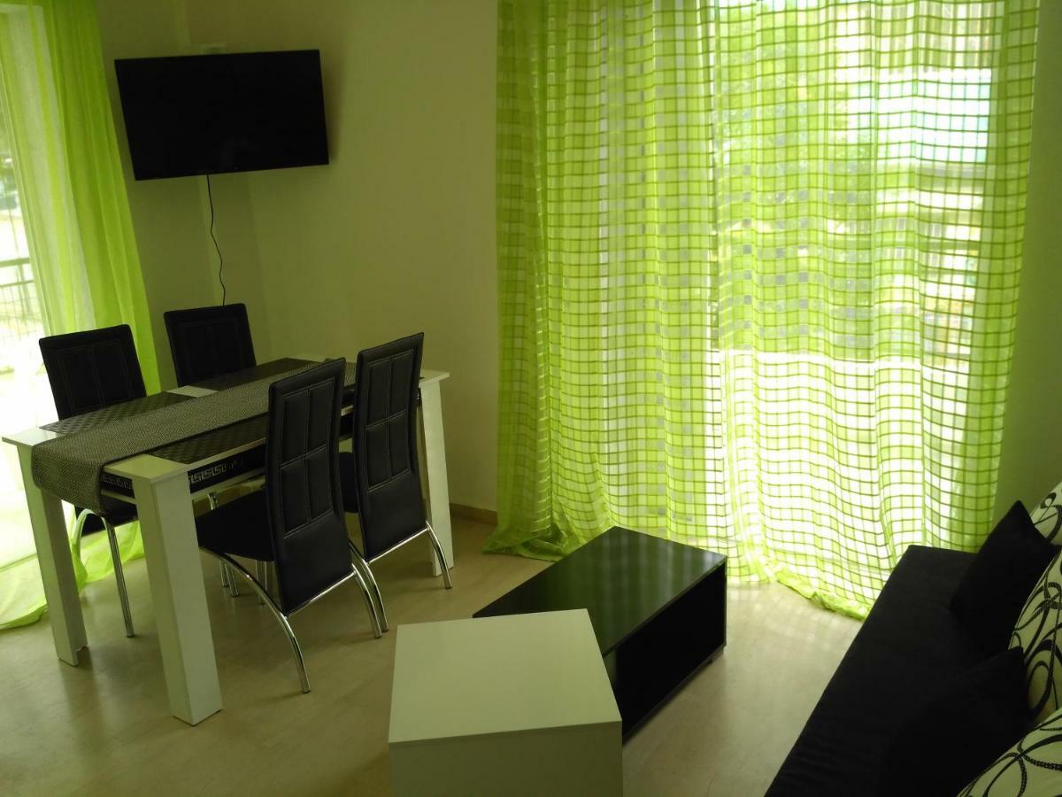 Cozy Apartment Peraia Екстер'єр фото